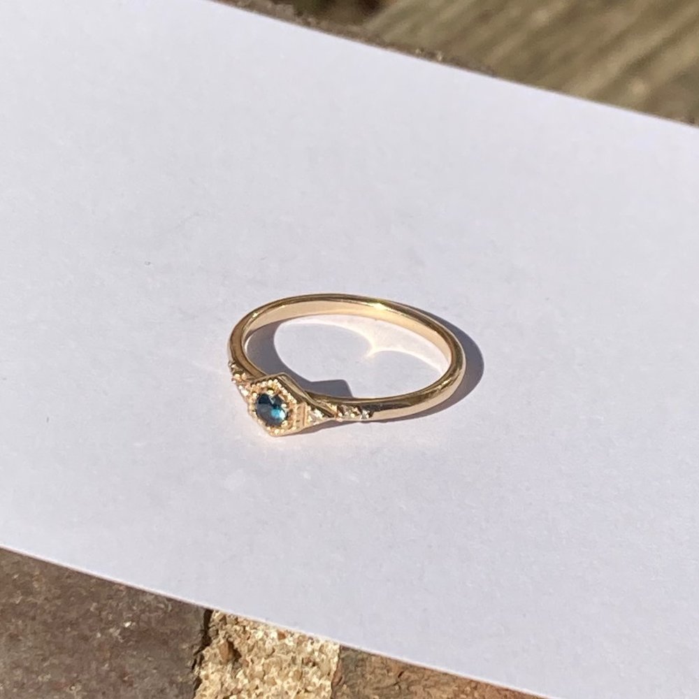 Envero 14K Gold, Sapphire and Diamond ring sz 7